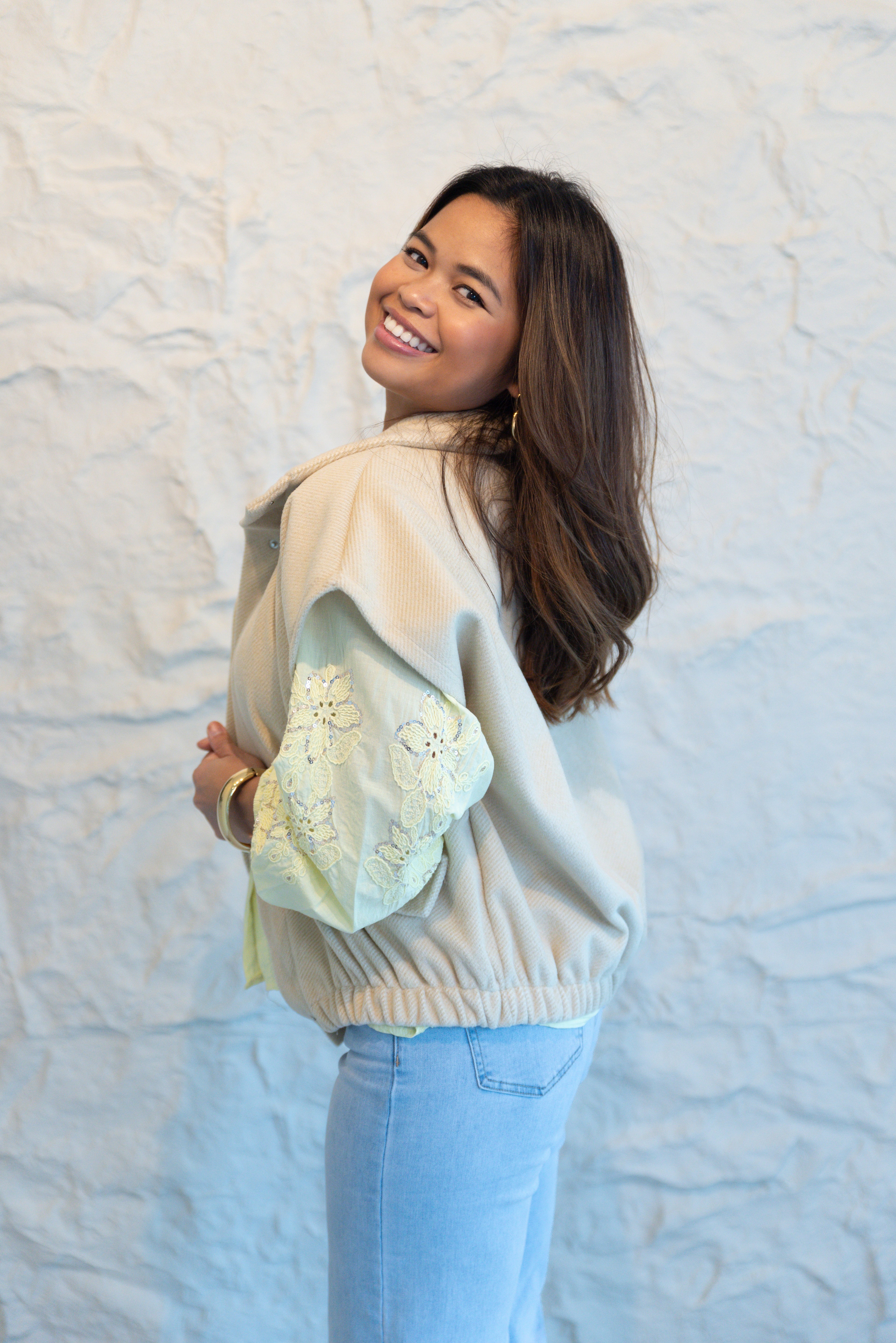 ELINE BEIGE SLEEVELESS JACKET