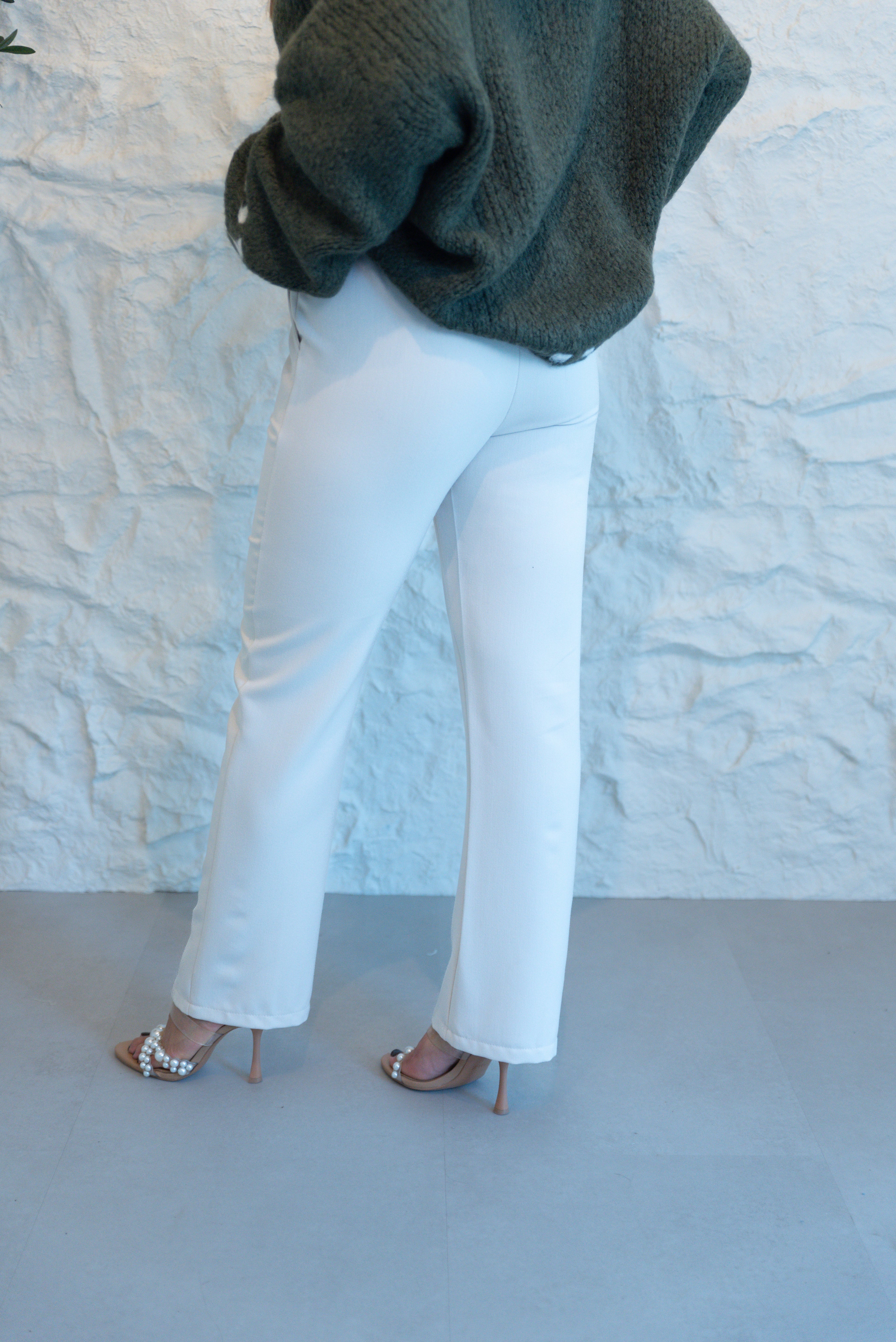 VANESSA CREME TROUSER